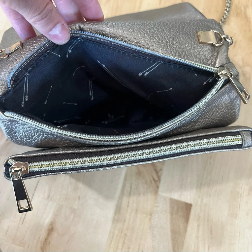 Street Level‎ Gold Clutch Purse